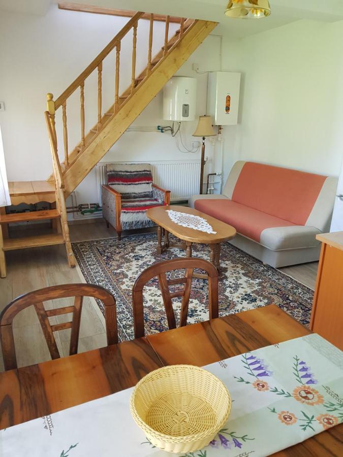 La Bunicu Villa Polovragi Bagian luar foto